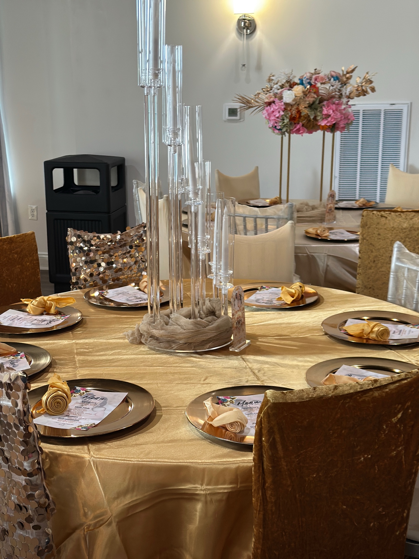 Wedding reception decor