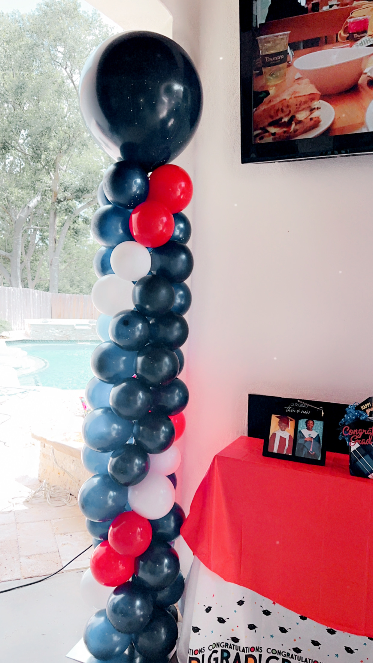 Navy, red and white graduation balloon column